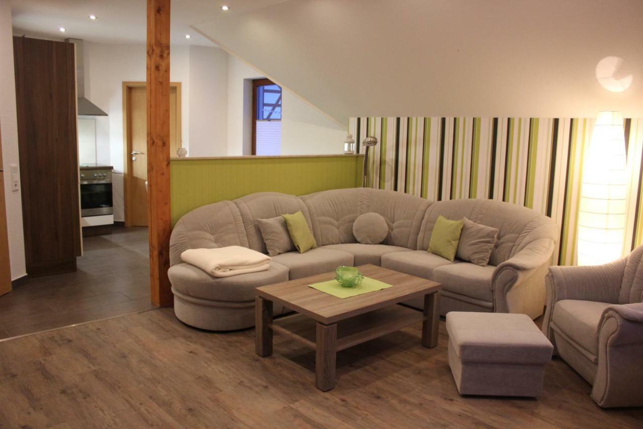 Ferienwohnung Nuessleshof Fambach エクステリア 写真